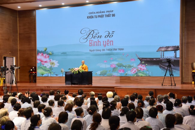 Dharma Talk “Peaceful place to stop ” – The 96th Seven-Day Retreat